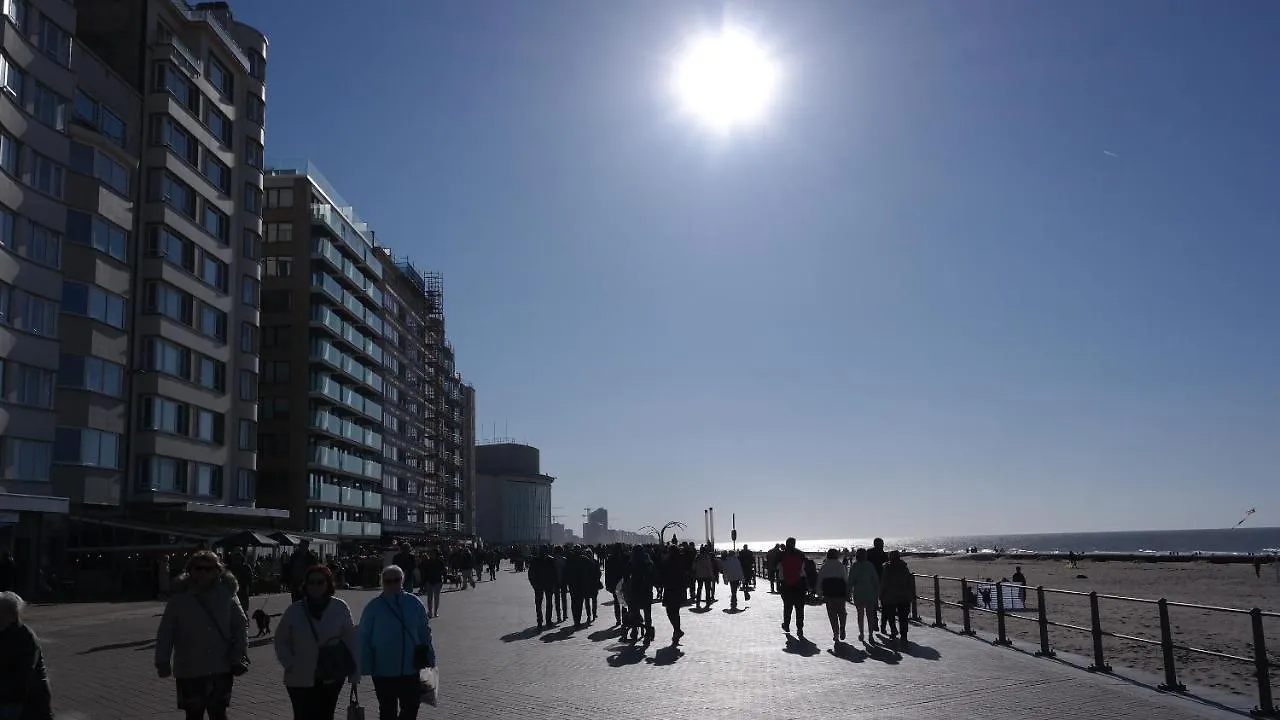 The Rooftop - A Trendy New Apartment With Airconditioning, Large Terrace & Free Parking Ostend